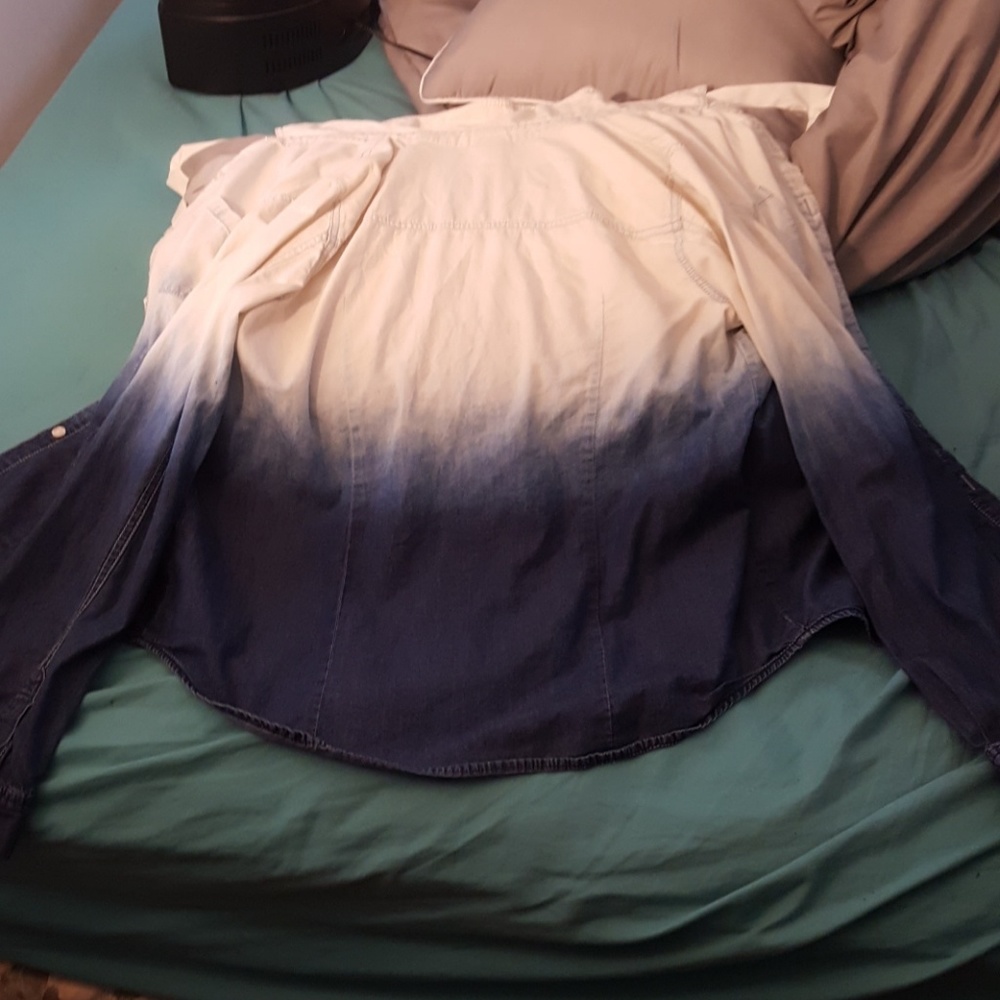 L Blue ombre cotton button down